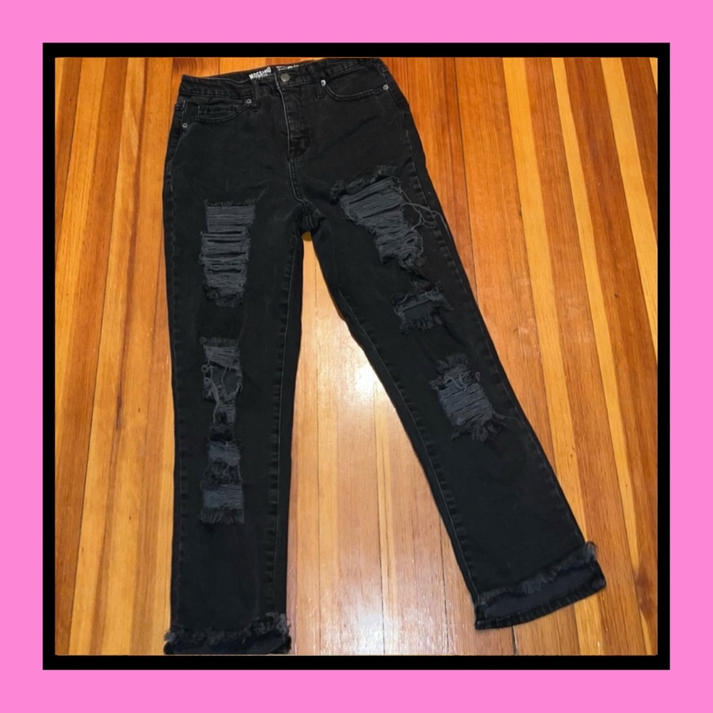 Black Distressed Mom Jeans (2 FOR $10🍁)